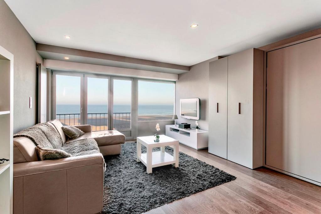 Montezuma Luxe Studio Met Frontaal Zeezicht Zonder Aparte Slaapkamer Apartment Ostend Exterior photo